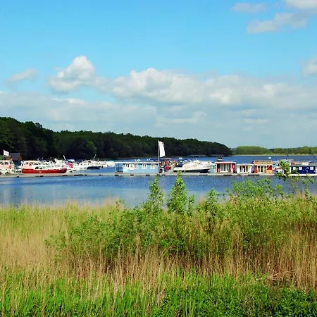 Geraeumiges In Am Mueritzsee * Buchholz (Mecklenburg-Vorpommern)